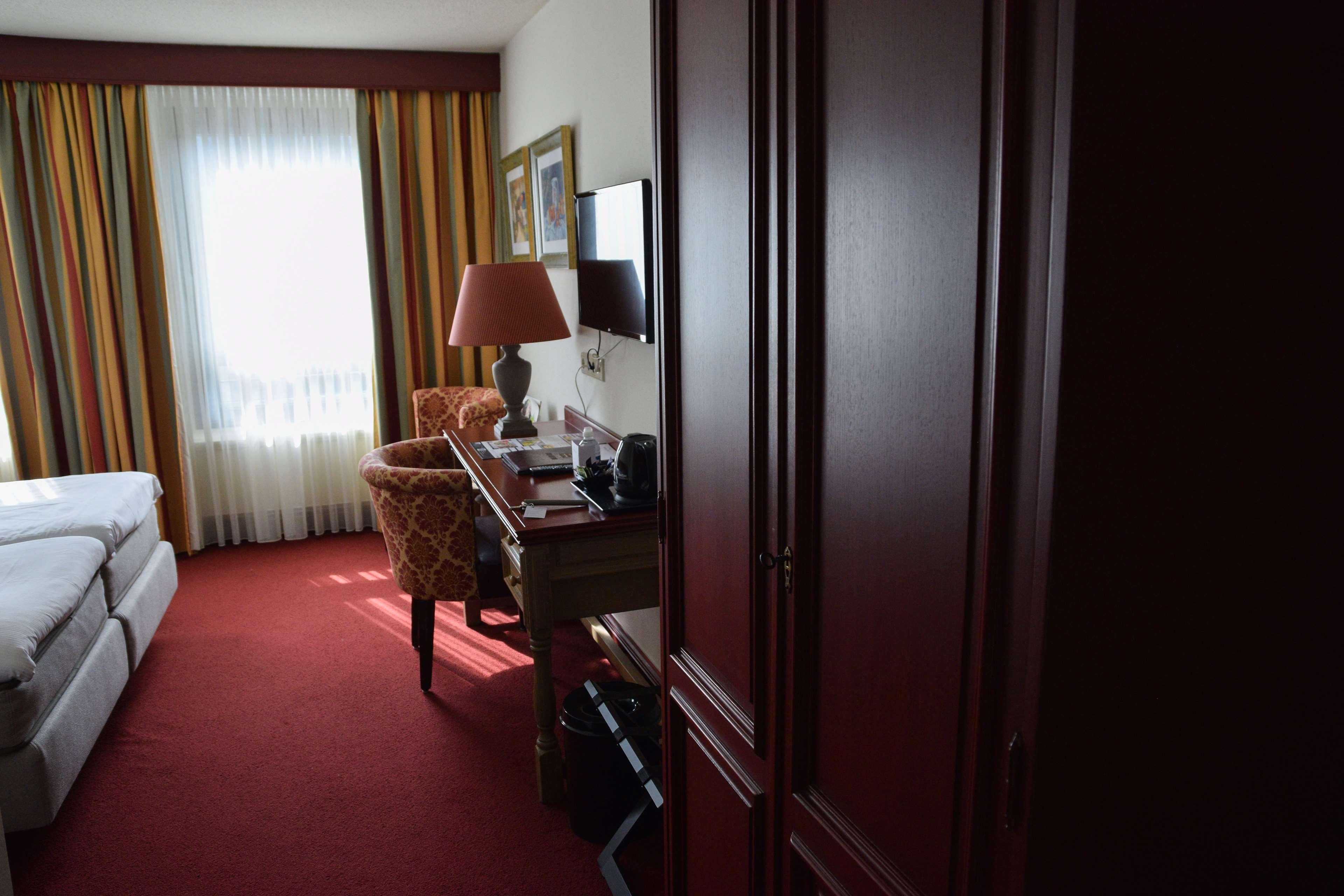 โกลเด้น ทิวลิป เวสต์ เอ็นเด Hotel เฮลมอนด์ ภายนอก รูปภาพ