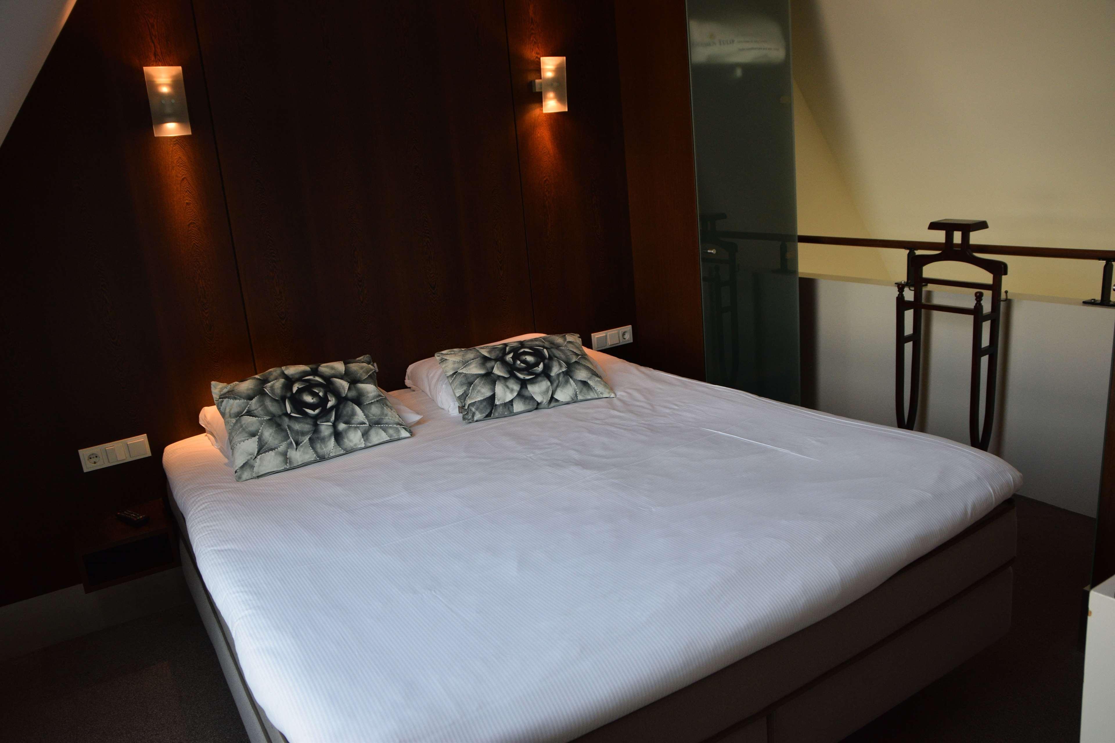 โกลเด้น ทิวลิป เวสต์ เอ็นเด Hotel เฮลมอนด์ ภายนอก รูปภาพ