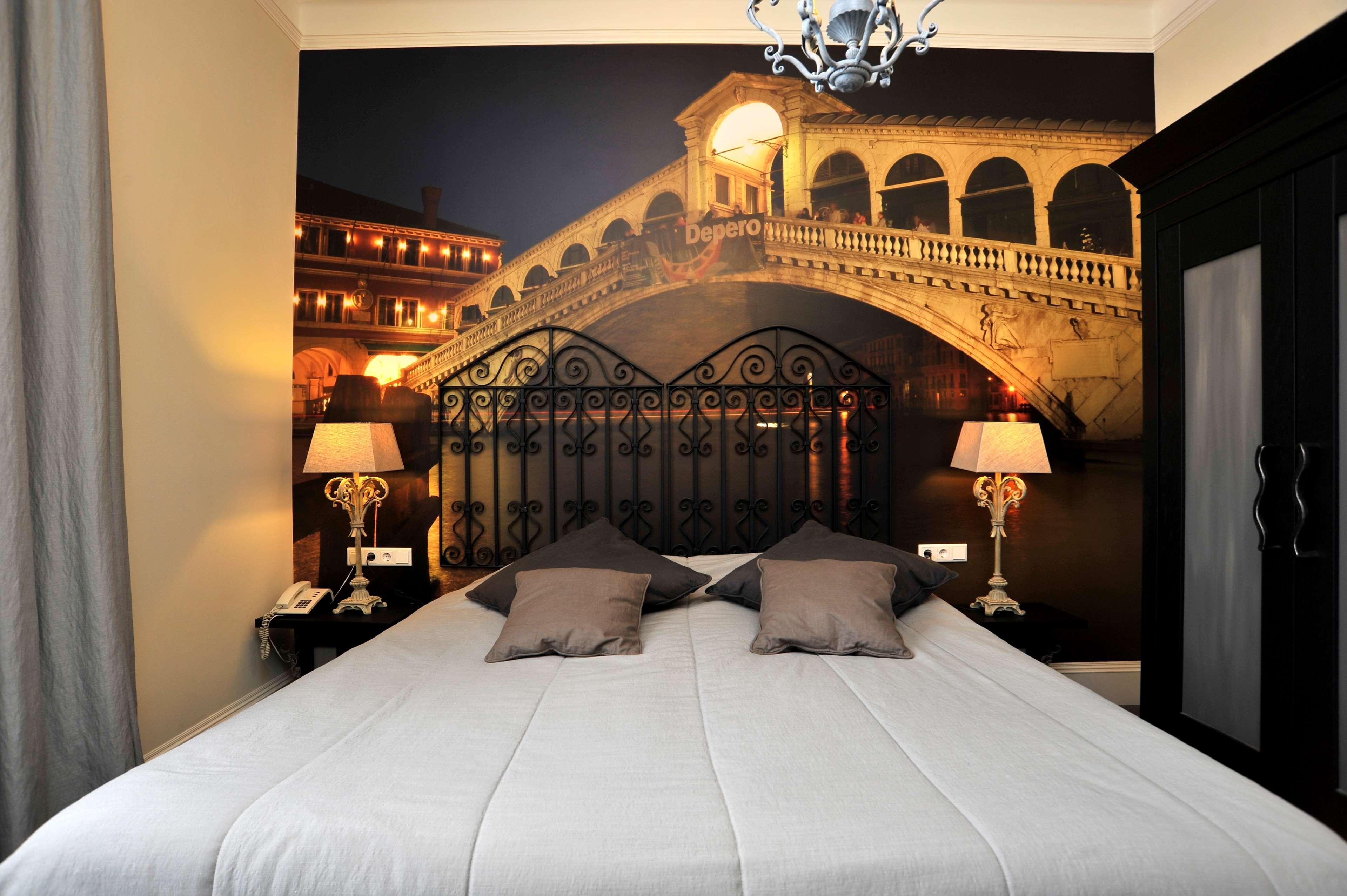โกลเด้น ทิวลิป เวสต์ เอ็นเด Hotel เฮลมอนด์ ภายนอก รูปภาพ