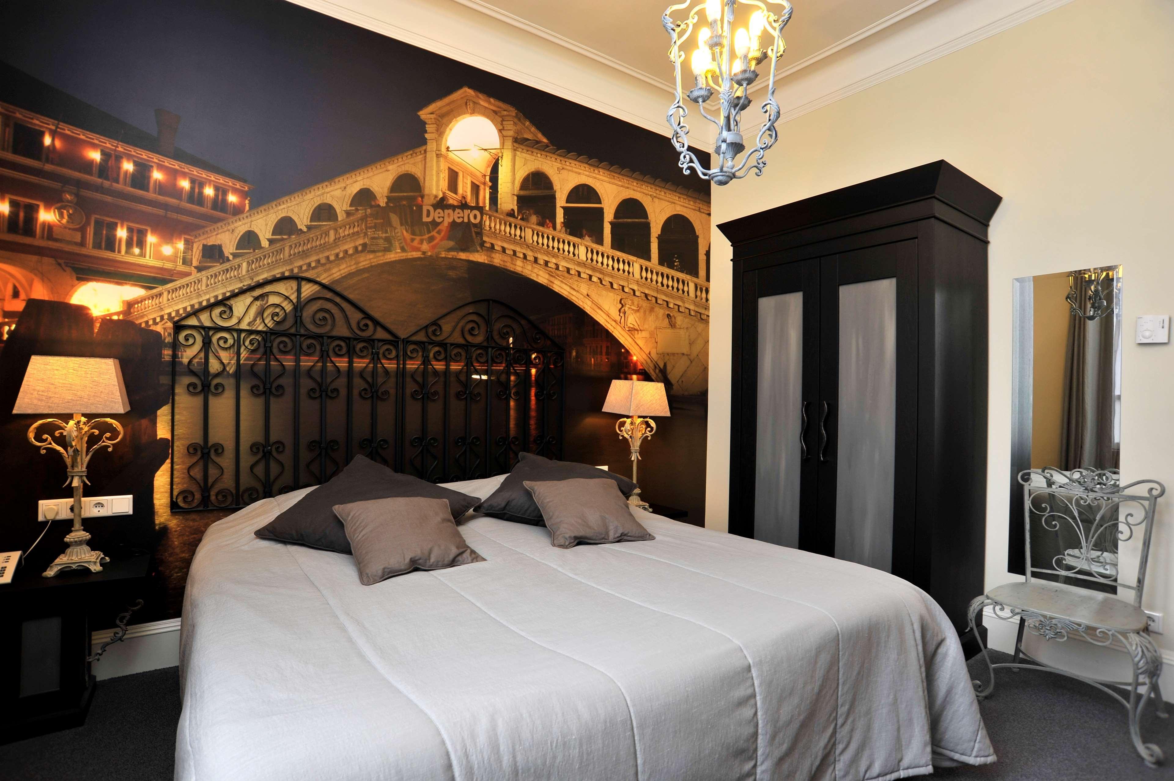 โกลเด้น ทิวลิป เวสต์ เอ็นเด Hotel เฮลมอนด์ ภายนอก รูปภาพ