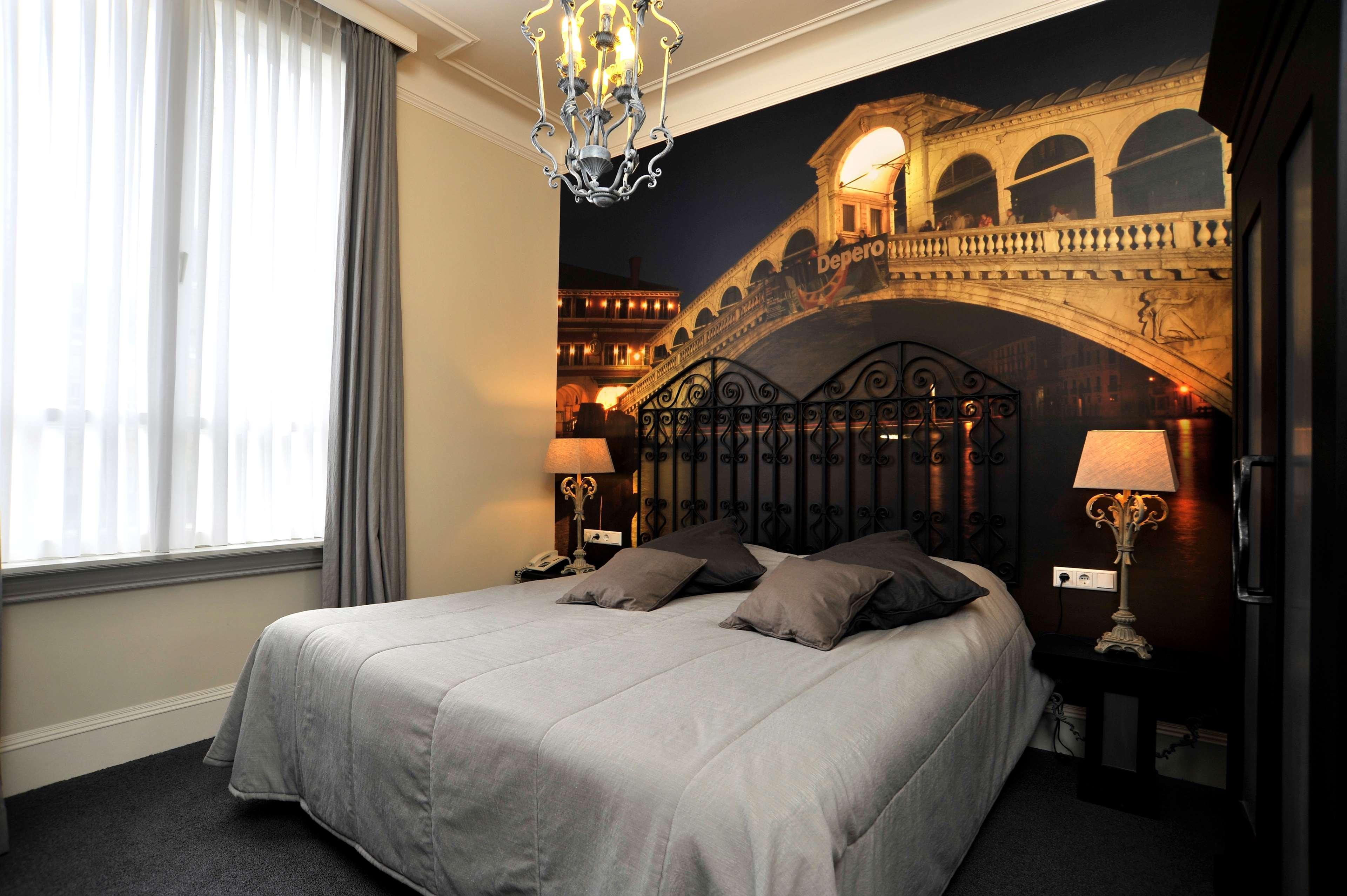 โกลเด้น ทิวลิป เวสต์ เอ็นเด Hotel เฮลมอนด์ ภายนอก รูปภาพ
