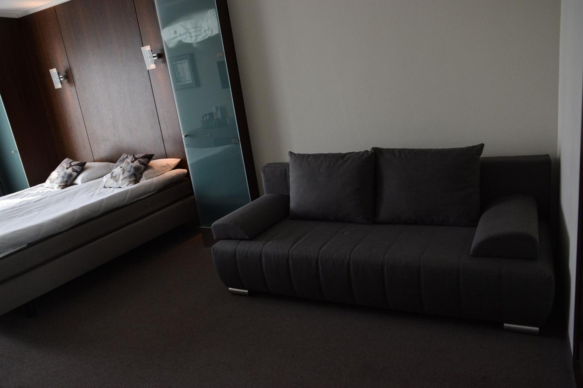 โกลเด้น ทิวลิป เวสต์ เอ็นเด Hotel เฮลมอนด์ ภายนอก รูปภาพ